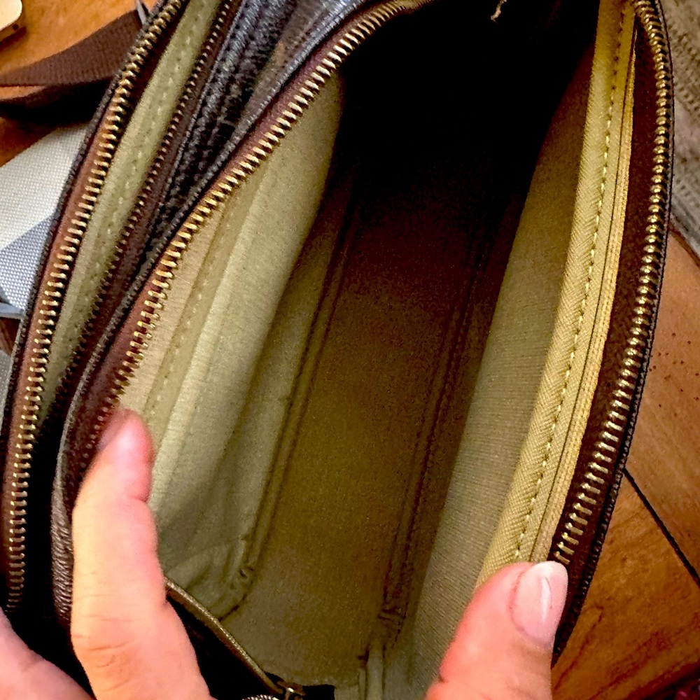 💥Louis Vuitton Leather Crossbody bag Vintage - Picture 4 of 11